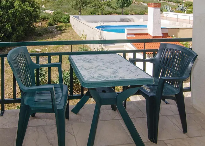 2 Bedroom Gorgeous In أوروبيتش