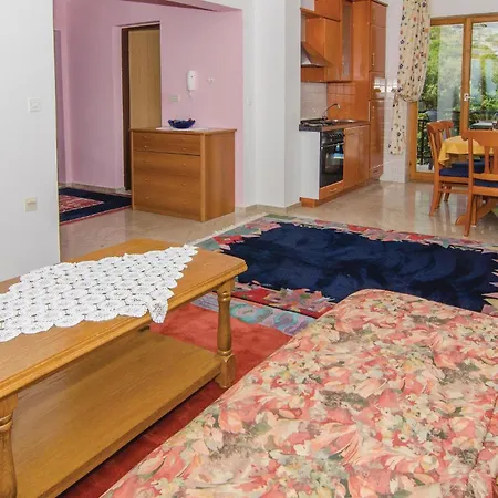 公寓 2 Bedroom Gorgeous In 奥瑞比克