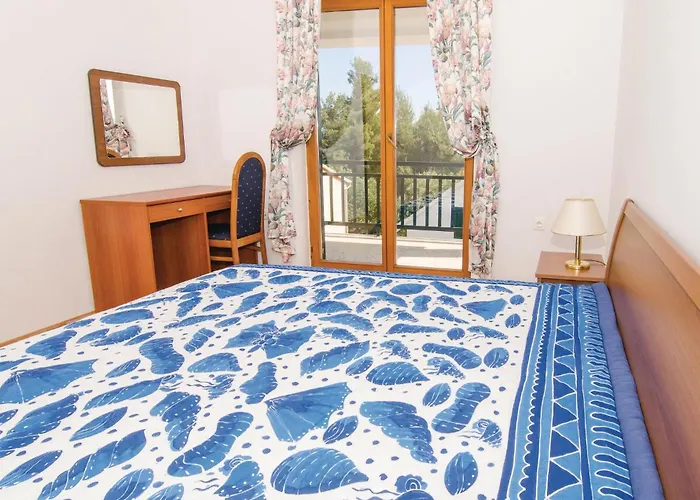 2 Bedroom Gorgeous In